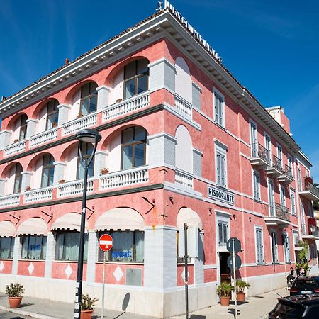 Hotel Miramare Ladispoli Extérieur photo