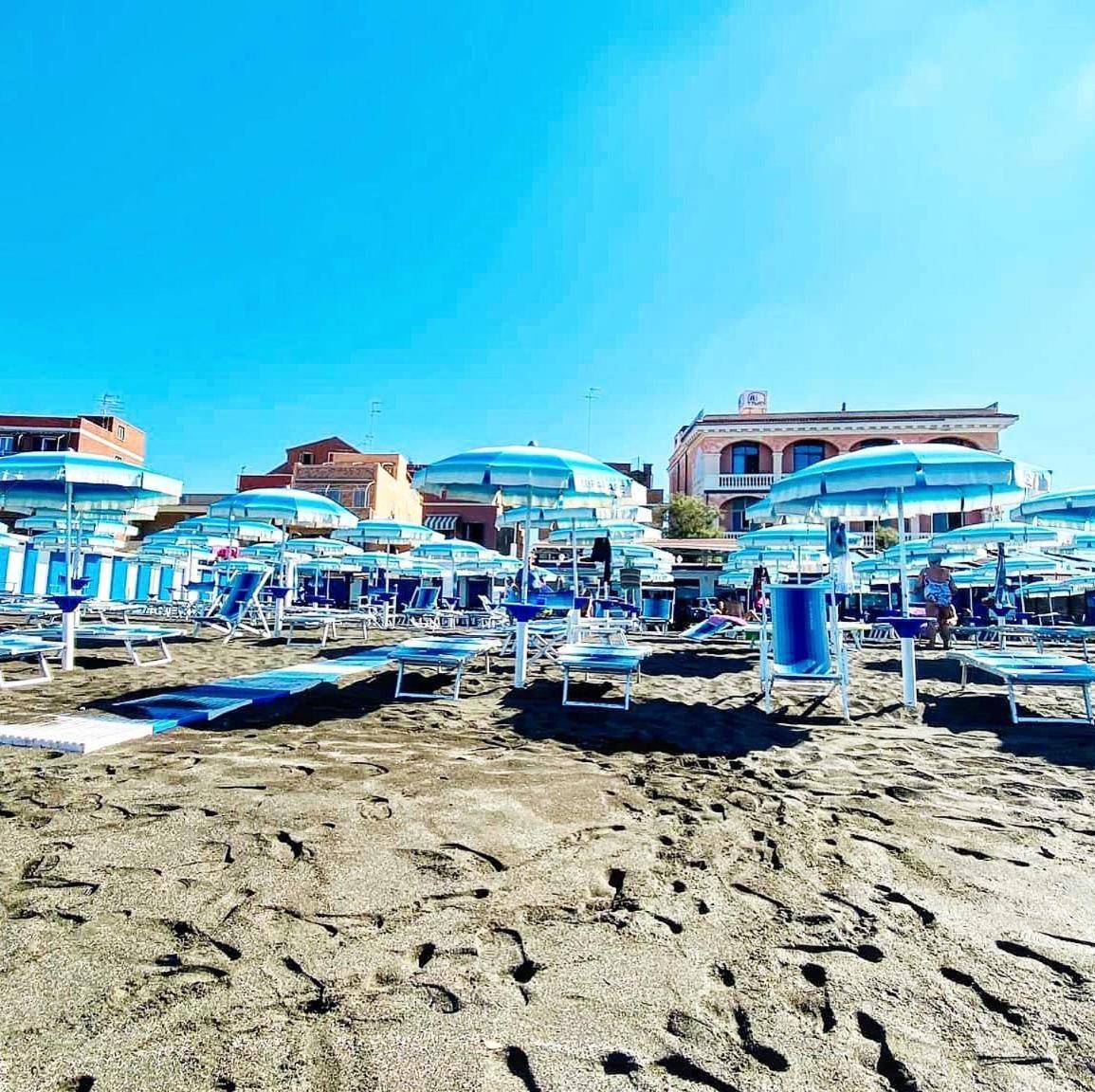 Hotel Miramare Ladispoli Extérieur photo