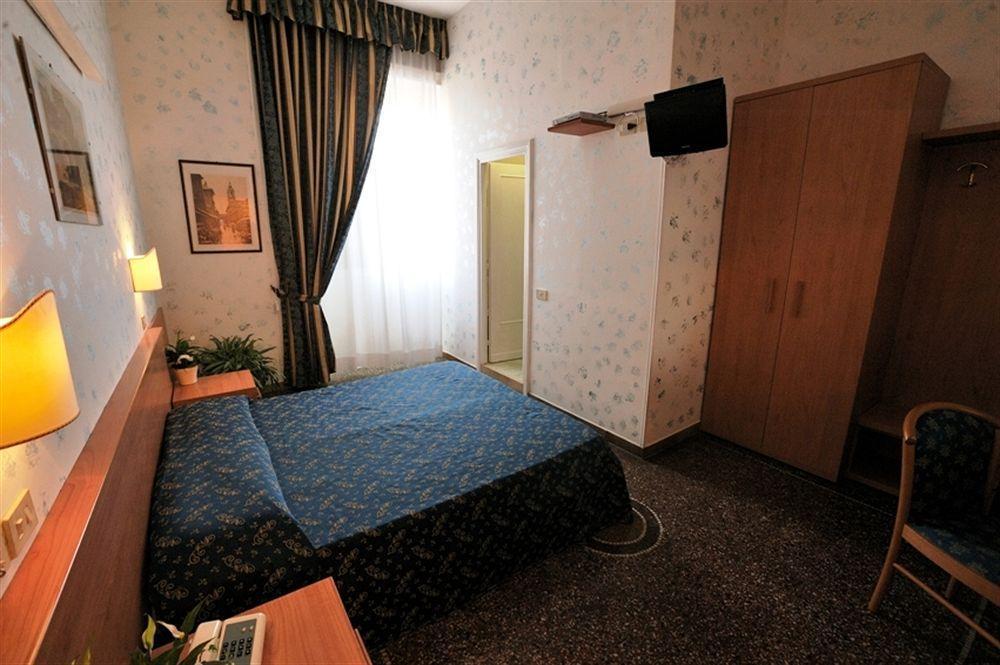 Hotel Miramare Ladispoli Extérieur photo