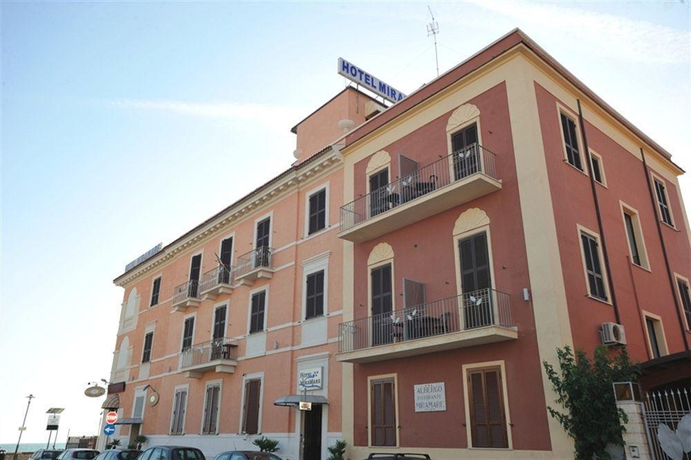 Hotel Miramare Ladispoli Extérieur photo